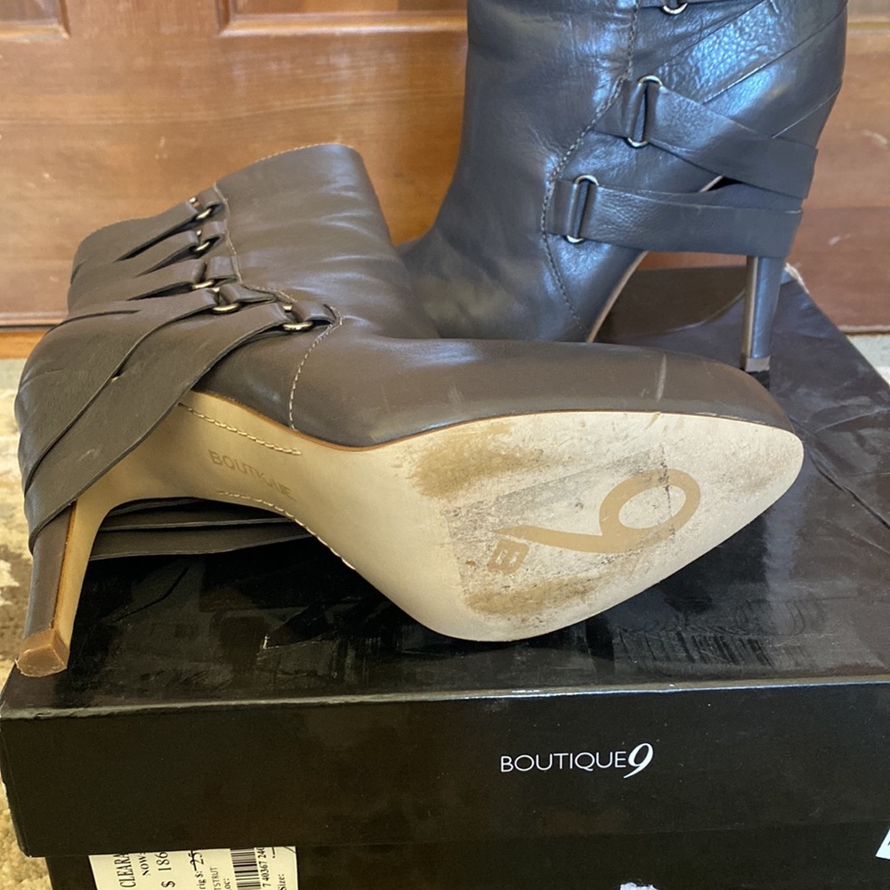 Boutique 9-dark gray boot. Gently used with box. - Picture 5 of 12